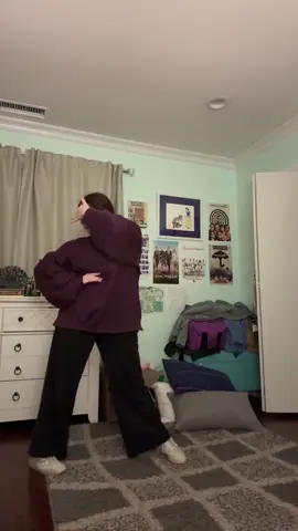 learned this dance on my study break a couple of days ago😭😭 it is literally so addicting help☝️ dc: @Isaiah Southall 