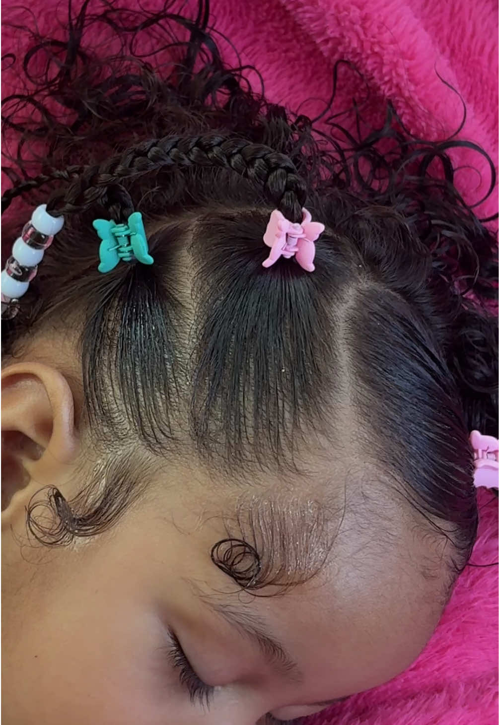 Easy baby girl hairstyle 💕 No scalp braids needed. Save for your next hair day ✨ 🥰🫱🏾‍🫲🏼 #toddlerhairstyles #easyhairstyles #MomsofTikTok #viralvideo #toddlersoftiktok 