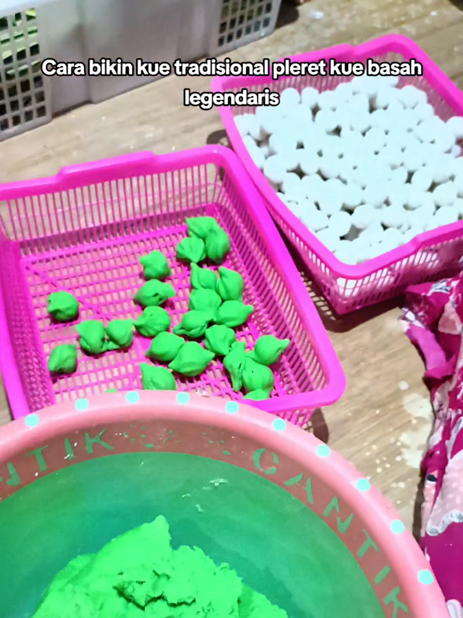 suhunya bikin kue pleret tampil lagi gaes 😁 #pleret #kuebasah #kuetradisional #jajananviral #jajanantradisional 