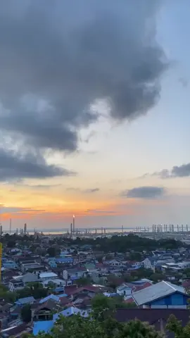 Balikpapan dengan view Kilang nya💈#kilangpertaminabalikpapan #kotabalikpapan #fyapage 