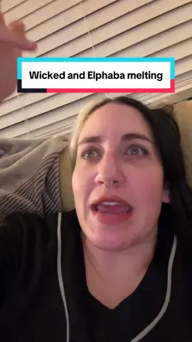 Was this scene in #Wicked part 1 just a wink wink nod nod to the fans because how does it make any sense??? #wickedmovie #wickedforgood 