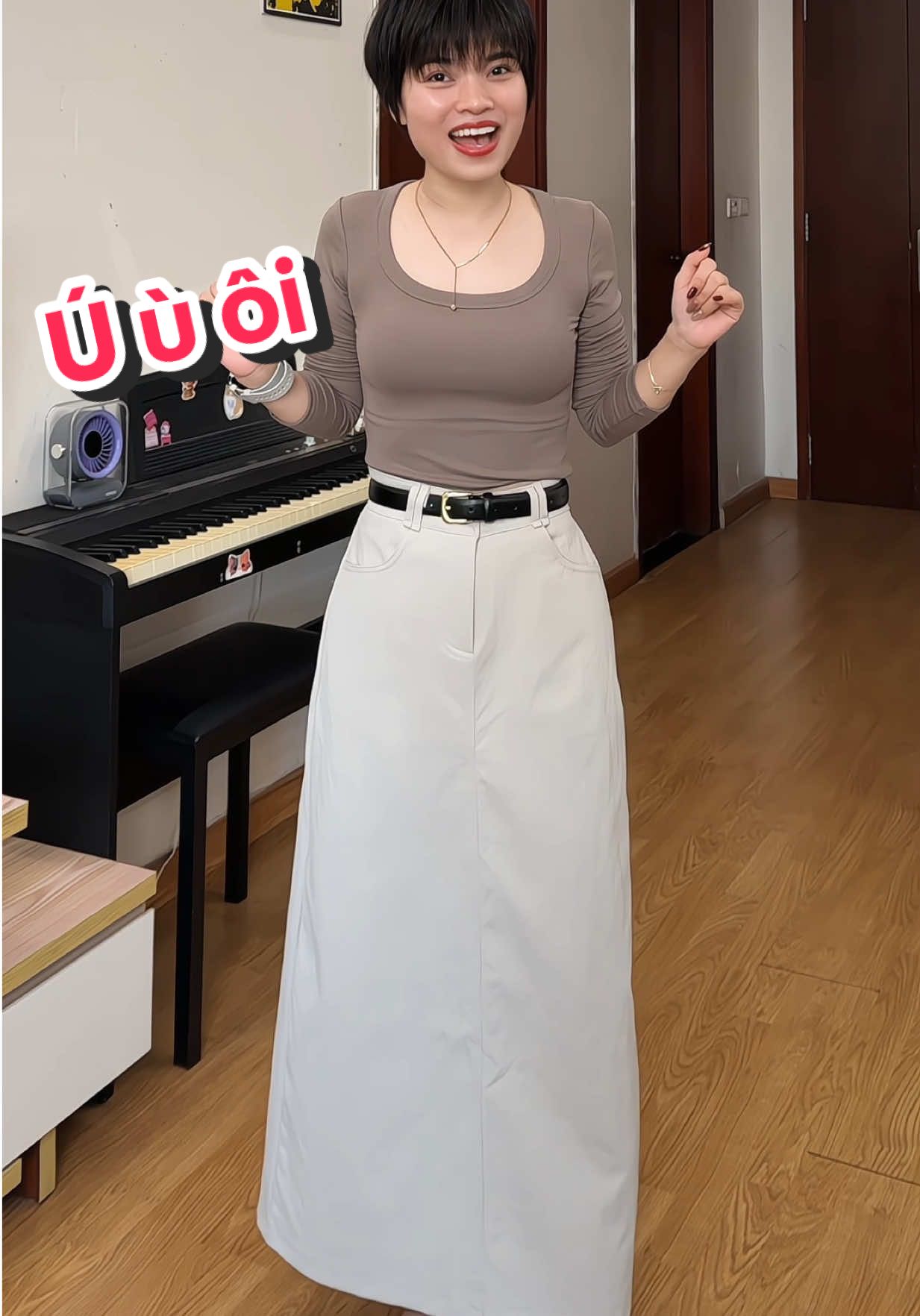 Ù ù ôi cái chân váy kaki này nó xịn thực sự nha mấy bà , mặc nó sang mà nó hách dáng , che khuyết điểm tốt dã man #phuongdunghuong #chanvaykakidangdai #chanvaydangdai #chanvaychuadangdai #chanvaykakicodan 