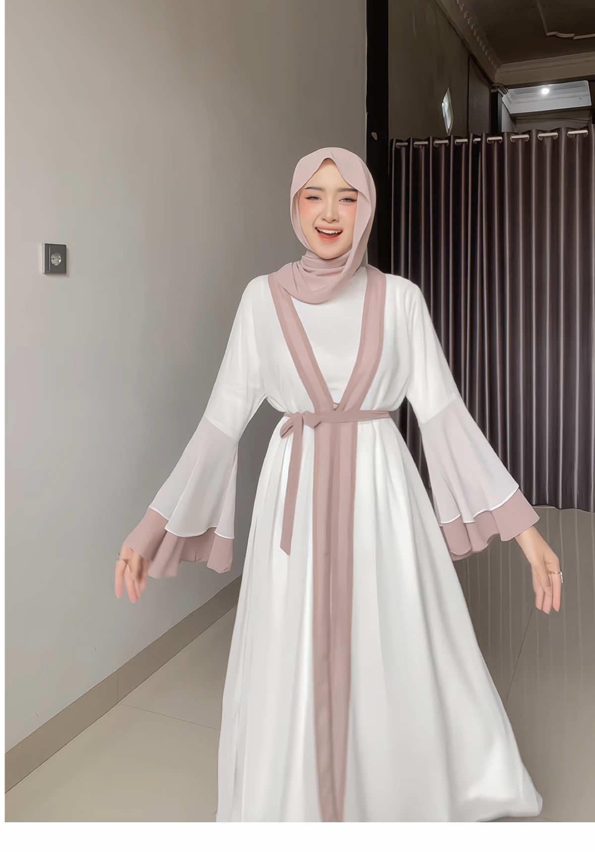 pretty outer @Elshafa.Co #OOTD #outfitinspo 