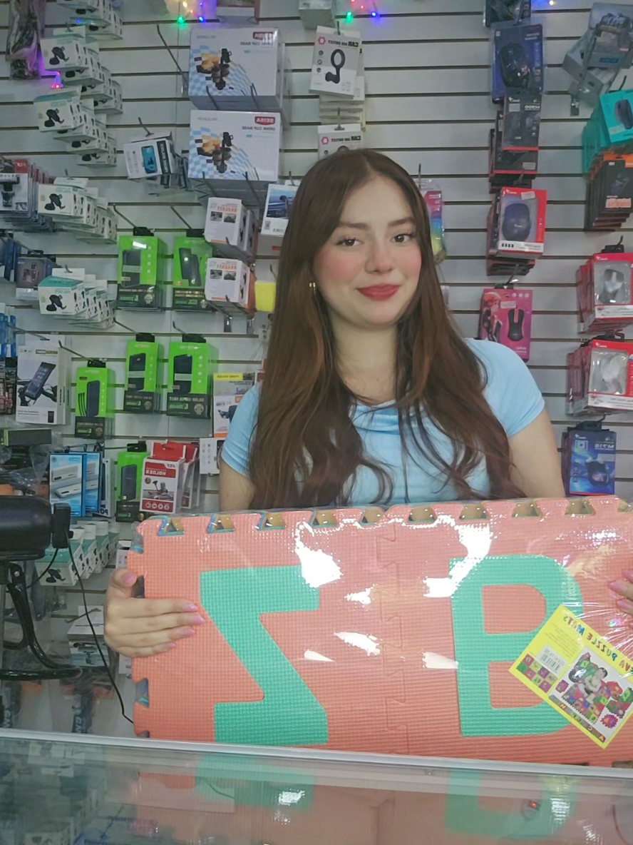 Alfombra de rompecabezas con letras del abecedario  #ofertasbolañoselsalvador🇸🇻 #paseoveneciasoyapango🇸🇻 #elsalvador🇸🇻 #fyp 