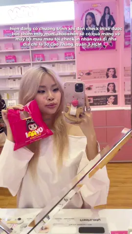 Đến check in nhận quà thui mấy bà ơi #uyaaicontactlense #kinhaptrong #goclamdep #fyppppppppppppppppppppppp #viraltiktok 