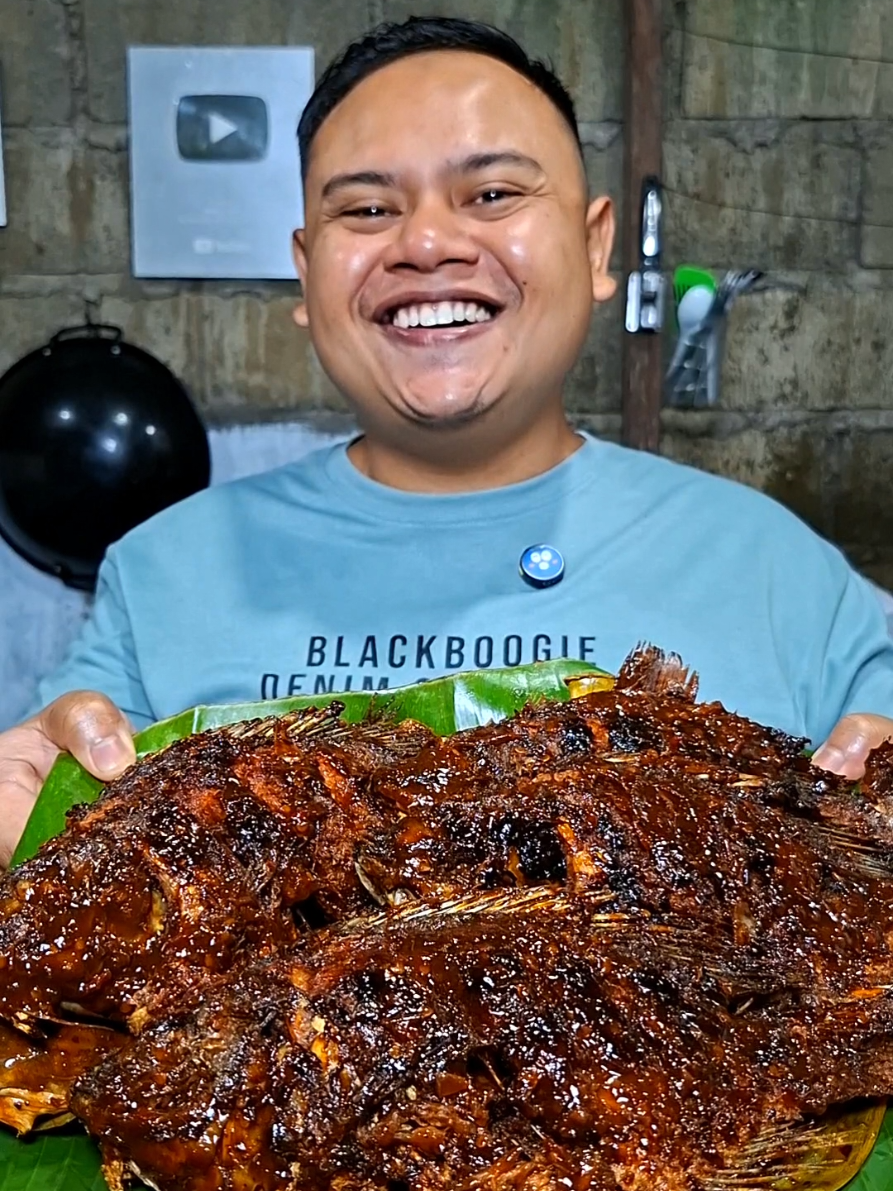 IKAN BAKAR 2 BAHAN 🤩🔥 #ikanbakar #ayambakar #resepsimple #fyp #tahunbaru 