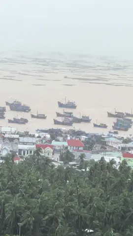 Cảnh Vịnh Xuân Đài trong đợt lụt 