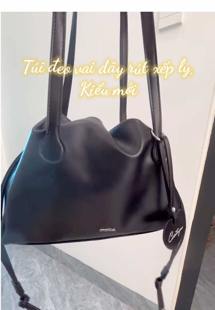 Túi đeo vai dây rút xếp ly kiểu mới Cocotaya #giadungthongminh7947 #tuixachnu #tuixach #tuideovai  @Gia dụng thông minh✅  @Gia dụng thông minh✅ 