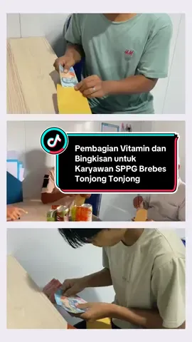 Pembagian Vitamin untuk karyawan SPPG sebagai wujud perhatian terhadap kesehatan dan stamina karyawan karena semangat berbagi harus seimbang dengan tubuh yang kuat dan jiwa yang sehat, Sehat sehat semuaa🫶 #makananbergizigratis #dapurmbg #bgn #sppgtonjong #sppgbrebes 