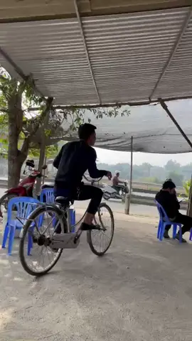 Giờ đi xe đạp cho lành🤣🤣🤣