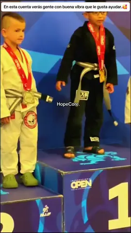 Porque tu felicidad  también es compartir. #empatía #ayudaalaspersonas #felicidad #buenavibra #gentepositiva 