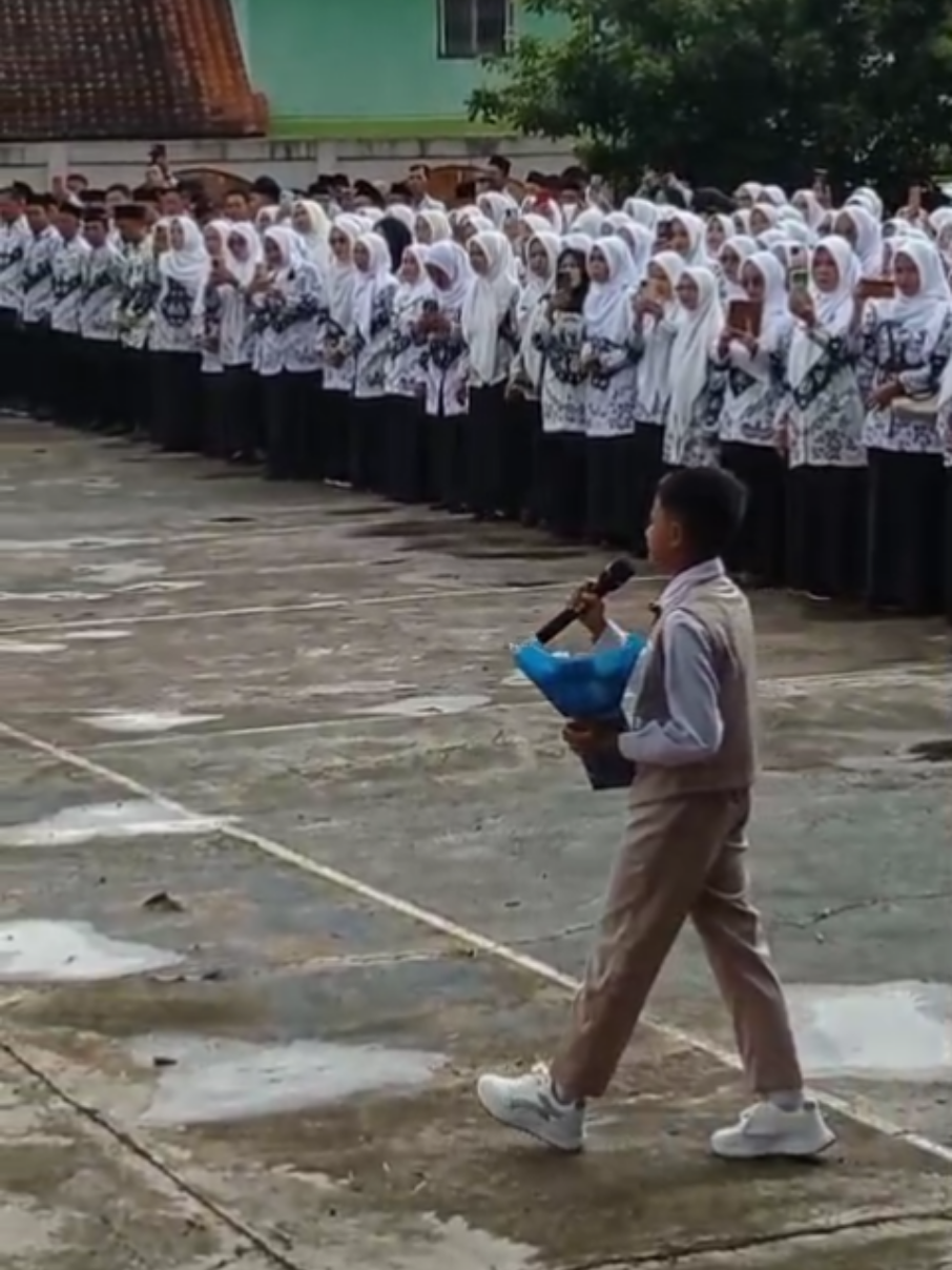 suara emas siswa siswi karangnunggal pada acara Hut PGRI Tingkat Kec Karangnunggal