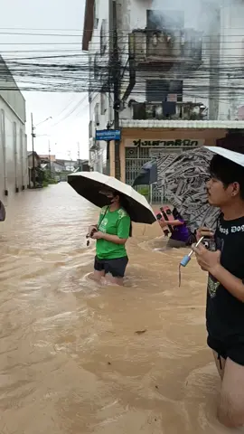 keadaan terkini di Hatyai jam 10am 22 November 2025 bekalan elektrik dah terputus. laluan keluar pun terputus #Hatyai Banjir