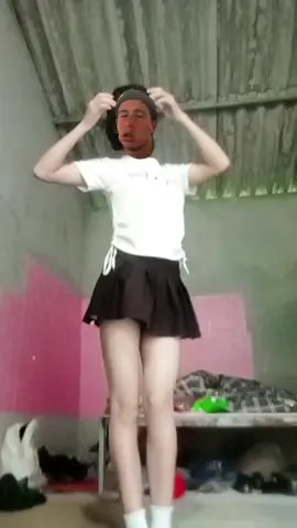 yêu gái bản không ảnh 😂