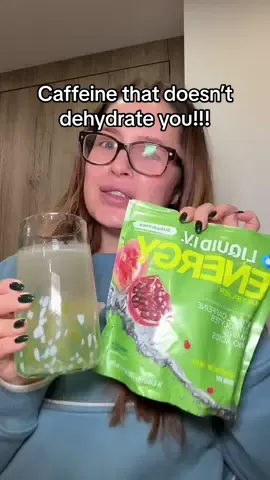 Crazy concept but it works 👀👏 @Liquid I.V. #liquidiv #liquidivenergy #tiktokshopcreatorpicks #tiktokshopblackfriday #tiktokshopcybermonday 