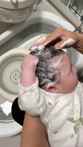 Đã bảo là ngứa bên này rồi mà #goccuabonkhongrang #via2vach #bonkhongrang 