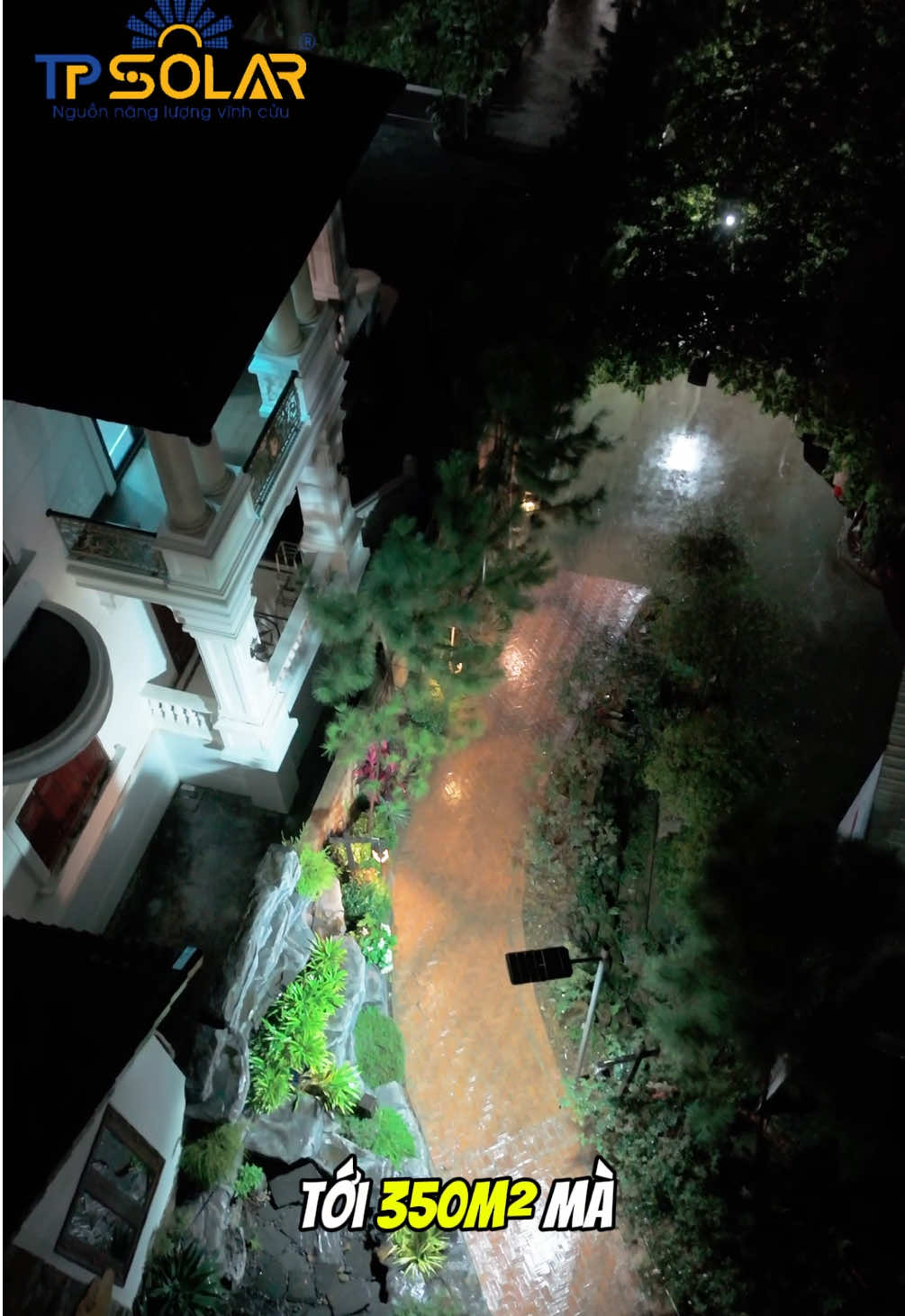Sân vườn rộng muốn lắp đèn điện mà sợ dây rối chằng chịt mất thẩm mỹ🤔 #tpsolar #dennangluongmattroi #chinhhang 