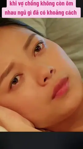 hai người nằm cạnh nhau mỗi đêm như hai thế giới tách biệt #phimhay #nhachaymoingay #luadao 