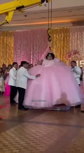 🚜🫣#quince #quinceañera #xvaños #vals #chambelan