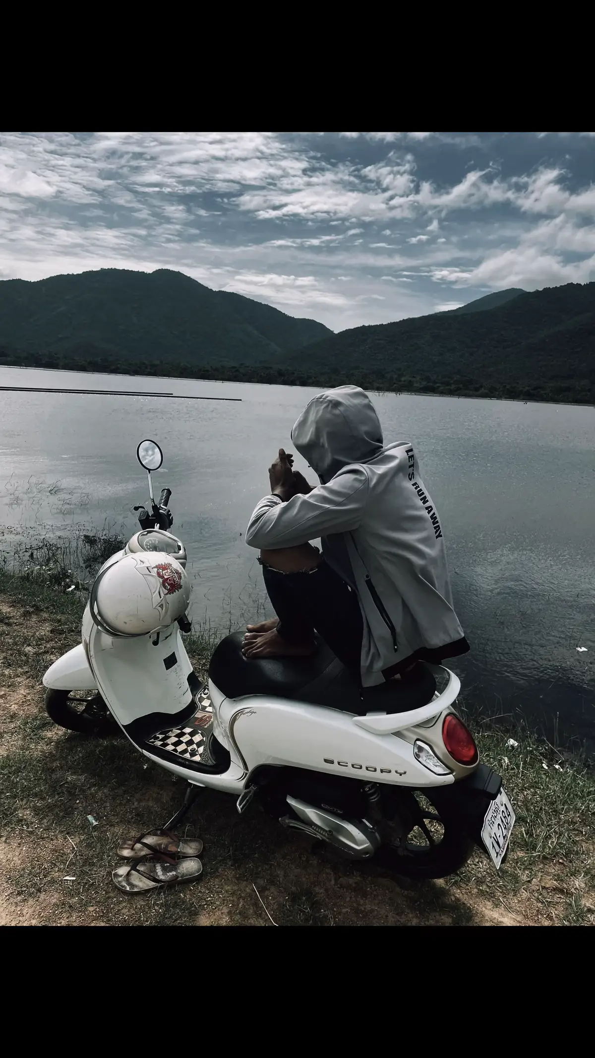 មួយជីវិតនេះខ្ញុំមិនដែលបានទៅធ្វើអ្វីអាក្រក់ដាក់អ្នកណាមុនទេ ហើយក៏មិនបានសុំទាមទារឱ្យអ្នកណាមកស្រលាញ់ឬអាណិតដែរ ល្អទៅល្អមកមិនអោយចាញ់ចិត្តអ្នកណាទេ…#zxycba #24hours #12345678910_vin 