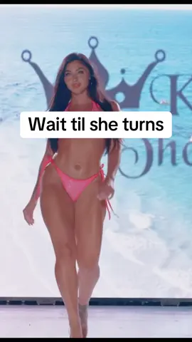 #modelwalk #modelgirl #catwalk #model #fypシ 