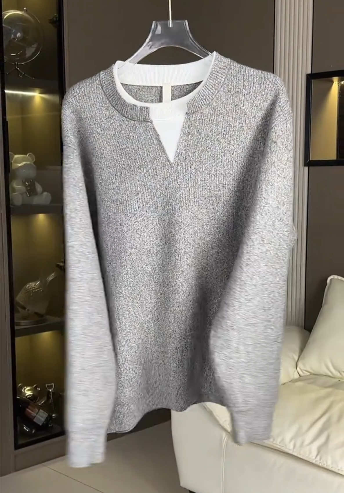 Áo len nhiều lớp thời trang và giản dị, phong cách thu đông mới,làm từ vải mềm và thoải mái ,hoàn hảo để mặc riêng hoặc làm áo lót ! #thơitrang #shopnamvit #aomuadong #aonam 