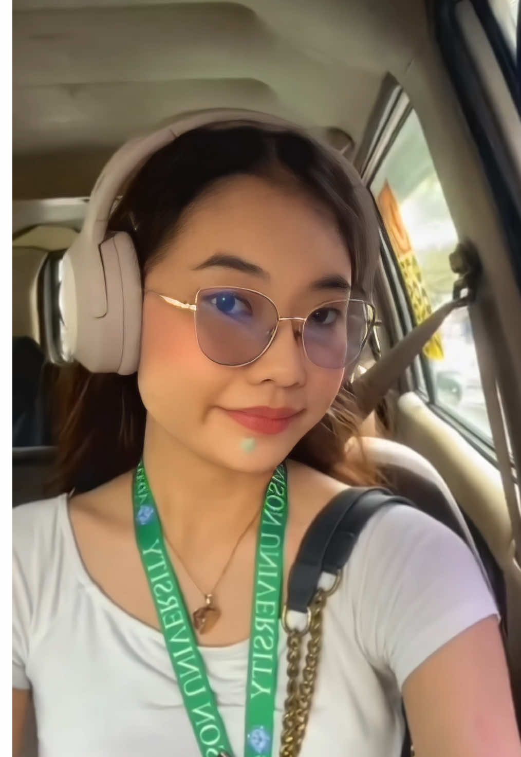 Replying to @missrc i can’t seem to find ur other comment, so dito nalang 😫 #edifier #edifierw820nbplus #pinkheadphones  