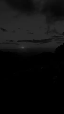 មនុស្សខ្លះក្នុងចិត្តដឹងតាគេប្លែកហើយដឹងដែរថាគេឈប់សាឡាញ់យើងហើយ🫥🥺#like #lyrics #tiktok 