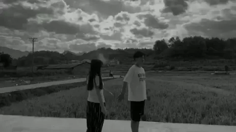 Thương một, Xong mỗi năm lại lại thương lên người....#fbtxuhuong #nhachaymoingay 