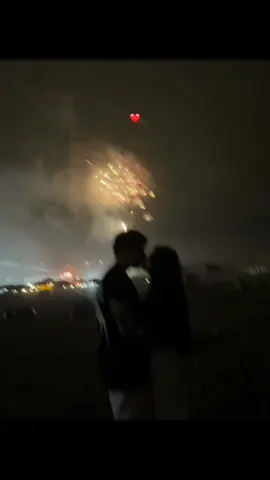 apareciste tú ,te amo! #fyp #parati #novios 