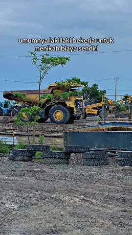 #CapCut #ptputraprakasaabadi #fyp #tambanghitz #storytambang #anaktambang #masukberanda #tambangbatubarakalimantan #operator 