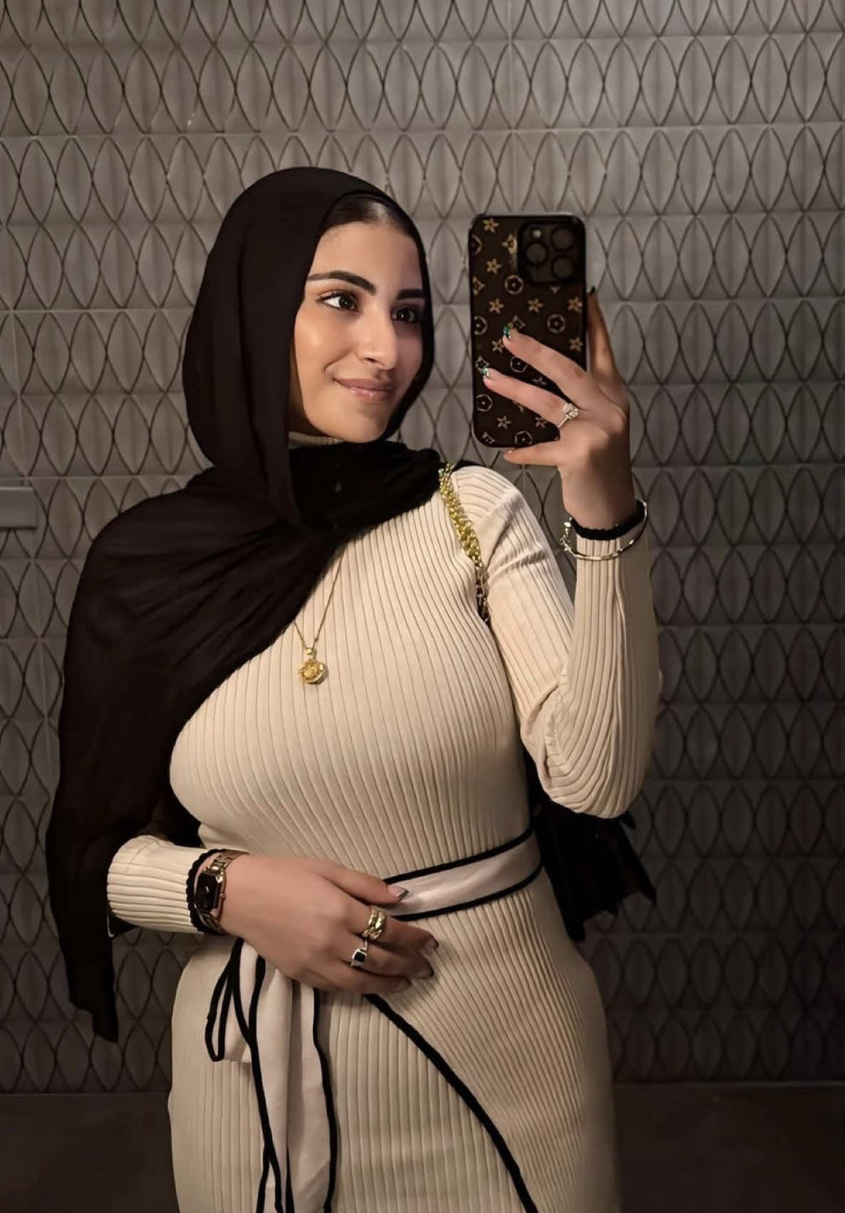 🖤✨ … #fyp #datenight #fallfashion #hijab #ootn 