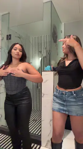 The vibes for tonight 🤪 @MontoyaTwinz @Mya🐳 #dance #challenge #sisters 