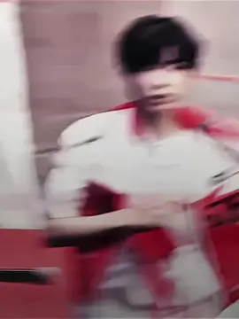 他们是天空中璀璨的星星，而我们却是平凡的凡人，怎样才能到达他们呢？ họ là ngôi sao sáng trên bầu trời còn ta là người tầm thường sao với tới được họ ? #trandichhang #chenyiheng #陈奕恒 