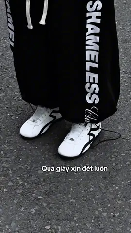 Giày sneakers xịn #ngocoutfit #muataitiktokshop #giày #giaynam 