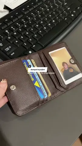 sayang dompetnya sayang fotonya juga😻🫶🏻 #rekomendasidompet #dompetkecil #dompetwanita #fyp #dompetlipat 