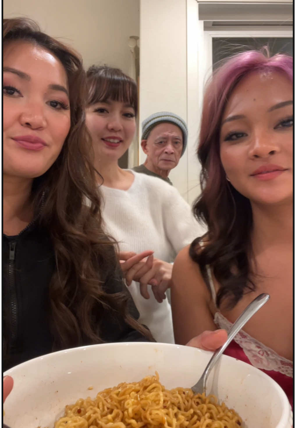 Who doesn’t love Pancit? 😆 #papa#dementia#dementiaawareness#funny#family 