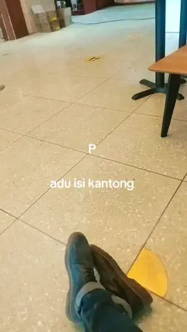 adu isi kantong