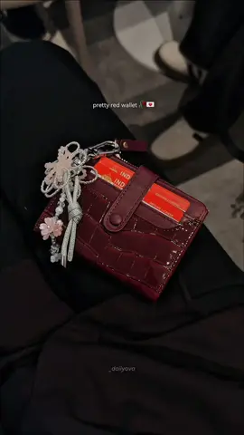cakep bgt warnanya 🥰❣️ #dompetwanita #hathinmuii #dompetaesthetic #redwallet #dompetmurah 