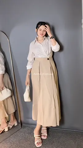 Dress dengan desain elegant dan unik, wajib punya minimal 1 ni Bund.  #dress #dressmurah 