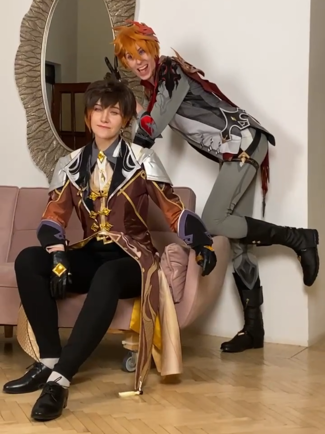 Да, фото в итоге серьёзные, но процесс вот такой😂 #косплей #GenshinImpact #genshinimpactcosplay #zhongli #tartaglia 