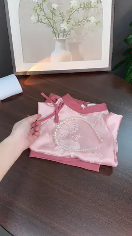 Áo dài tết bé gái #aodaibegai #aodaitetchobe #aodaichobe #thoitrangtreem 