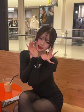 A self-identified Reze from a different perspective.