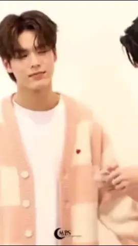 รอเธออยู่ตรงนี้เสมอ🥰🥰 #meennicha8🌙🏀 #pingkrittanun 