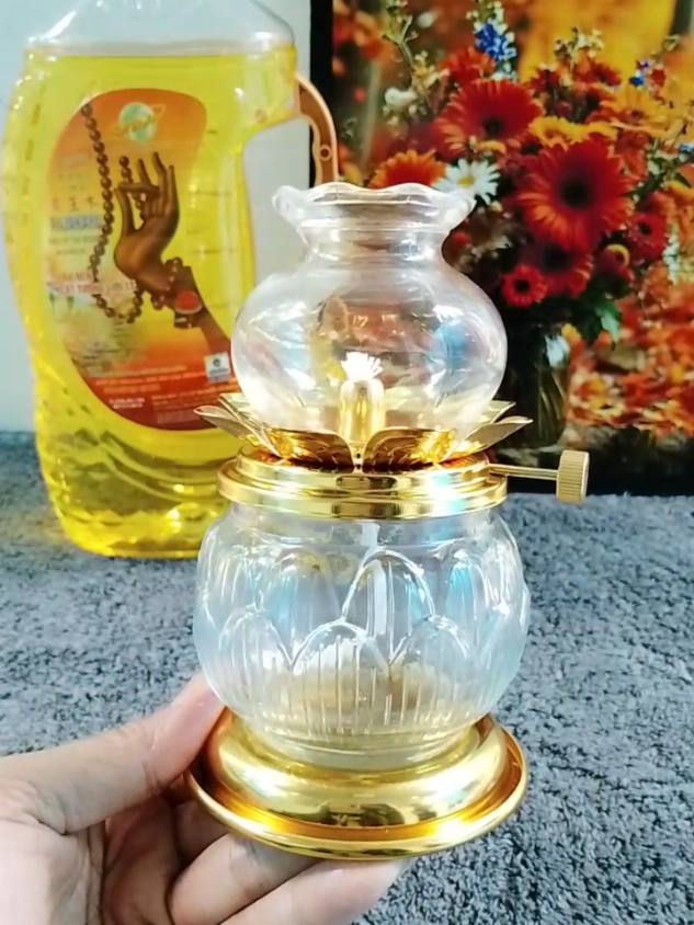 Dèn dầu lưu ly hoa sen, rất tiện cho việc thờ cúng #dendauhoasen #dendauluuly #dendau #tiengiadung #muataitiktok 