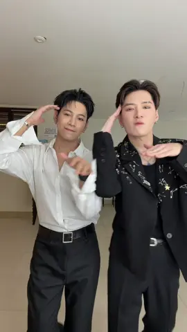 @J I N X วัยซ่าก็จะประมาณนี้