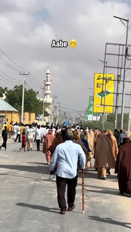 Aabe soomaliyeed#ciyaalxamar🇸🇴 #muqdishotiktok🇸🇴🇸🇴❤ #promotevideotiktok #viewsproblem😭 