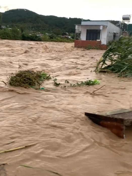 #đường Hà Giang Đức Trọng lũ về. Thương bà con quá. #nhachaymoingay❤️  #tintuc24h  #xuhuongtiktok 