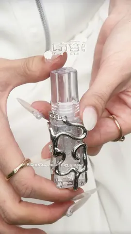 បងចង់ឃើញអូន ល្អគន់ដូចផ្កា✨🌸 . . . #phkalipoil #phka #បបូរមាត់ចែងចាំងដូចកញ្ចក់ #ល្អគន់ដូចផ្កា 