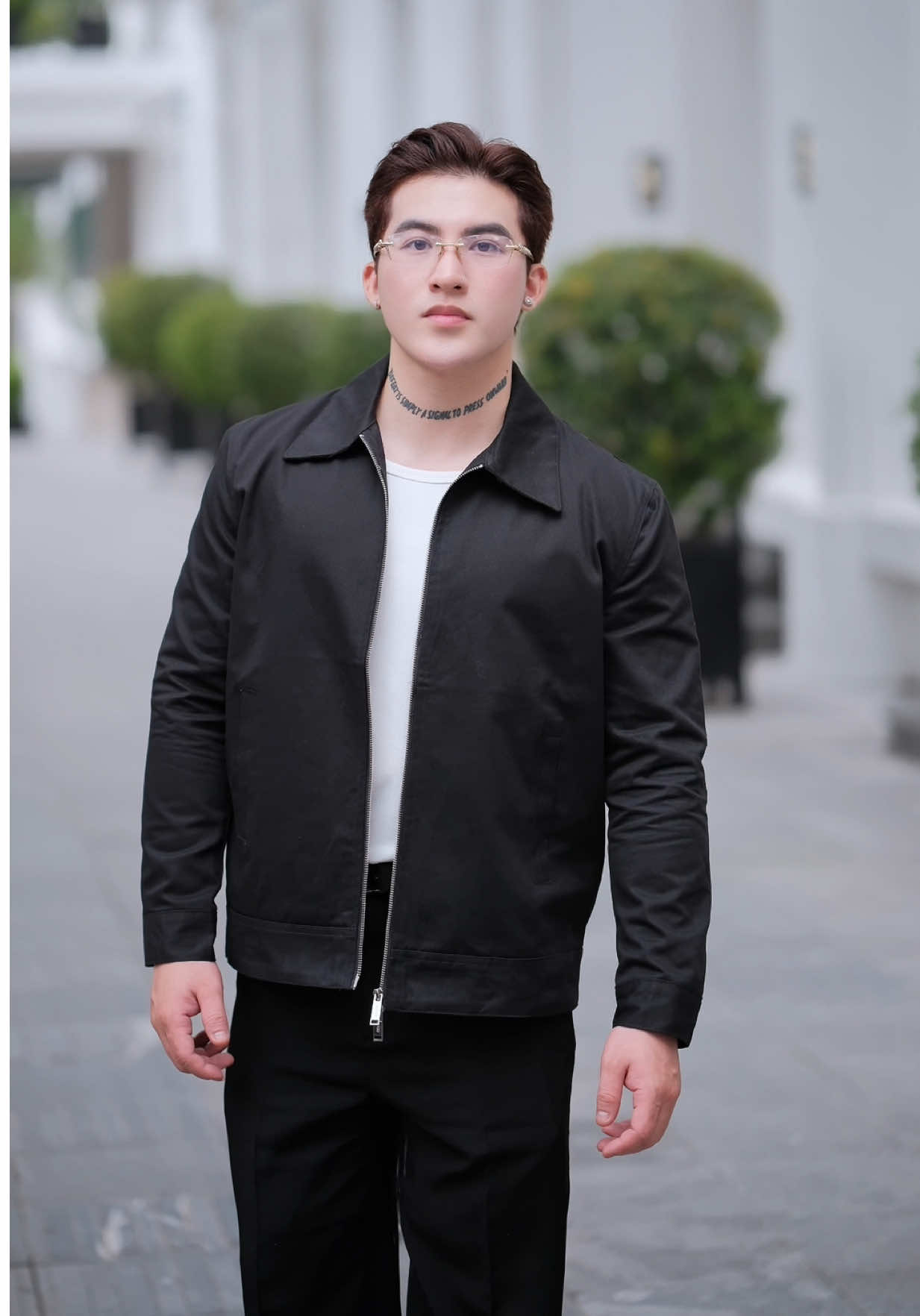 Áo khoác kaki rất phù hợp với thời tiết nắng nhẹ nhàng nha #TOPGU #aokhoac #aokhoackaki #thoitrangnam 